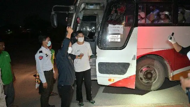 ကျားဖြန့် လုပ်လို့ ဖမ်းထားတဲ့ ထိုင်းနိုင်ငံသား ၁၅၀ ကျော်ကို စစ်ကောင်စီ ရဲတပ်ဖွဲ့က ပြန်လွတ်ပေး
