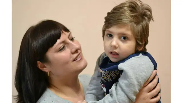 У травні 2014 року у Богдана стався крововилив у мозку. Операцію дитині робили, коли на сході вже тривали бойові дії