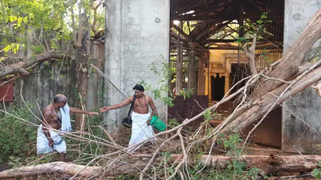 Sri Muttumari Amman Kovil, Jaffna