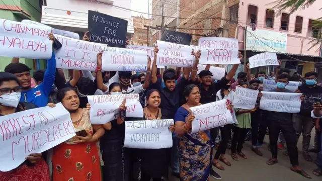 மாணவி மரணத்துக்கு நீதிகேட்டுப் போராட்டம்.