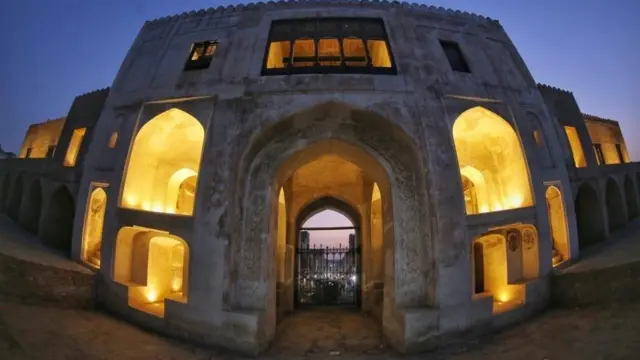 خیبر پختونخوا محکمہ آثار قدیمہ کی جانب سےمرمت و بحالی کے بعد محفوظ کیا گیا ابو طبیلہ کا ڈیڑھ صدی قبل کا دربار جس میں جیل اور عدالت بھی واقع تھیں