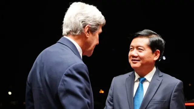 Ông Đinh La Thăng, khi còn là Bí thư Thành ủy TPHCM tiếp Ngoại trưởng Mỹ John Kerry ngày 13/1/2017