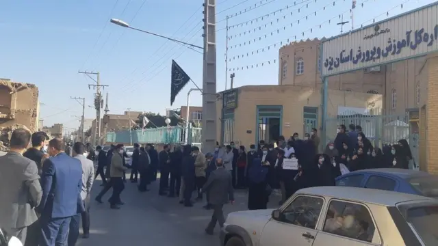 تجمع معلمان در شهر یزد