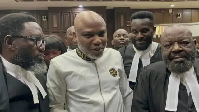 Nnamdi Kanu na ndị ọkaikpe ya