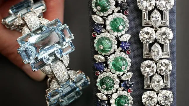 قیمت ستاره‌های فوتبال را باید با طلا مقایسه کرد یا زمرد کبود؟