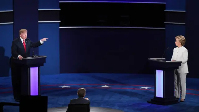 Donald Trump e Hillary Clintonponte preta e guarani palpitedebate eleitoral