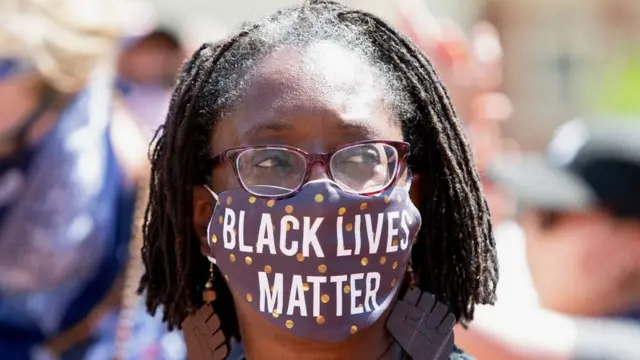 ጸለምቲ ኣሜሪካውያን፡ ብምኽንያት ቕትለት ጆርጅ ፍⶀይድ ሓያል ተቓውሞ ኣልዒሎም