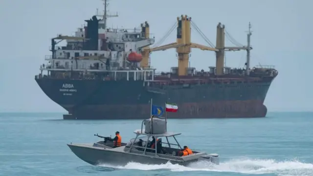 ናይ እስላማዊ ሓለዋ ሰውራ ኮር (IRGC) ፍጥነት ዘለዋ ጃልባ 