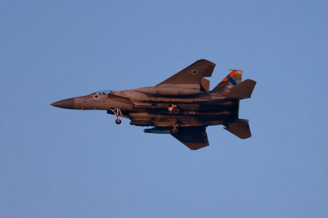Avión F-15 del ejército israelí sobrevolando Israel esta semana.