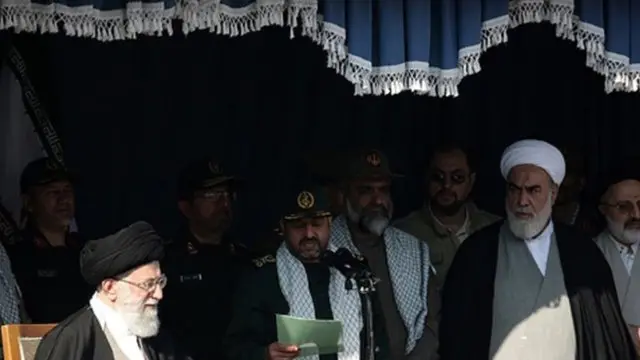 آیت الله خامنه ای و محمد محمدی گلپایگانی