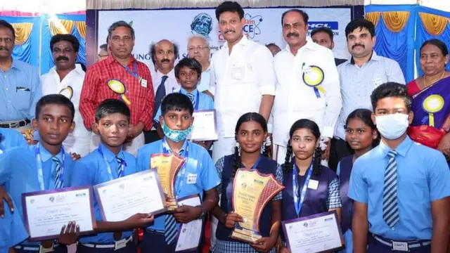 பள்ளிக் கல்வித்துறை அமைச்சர் அன்பில் மகேஷ்