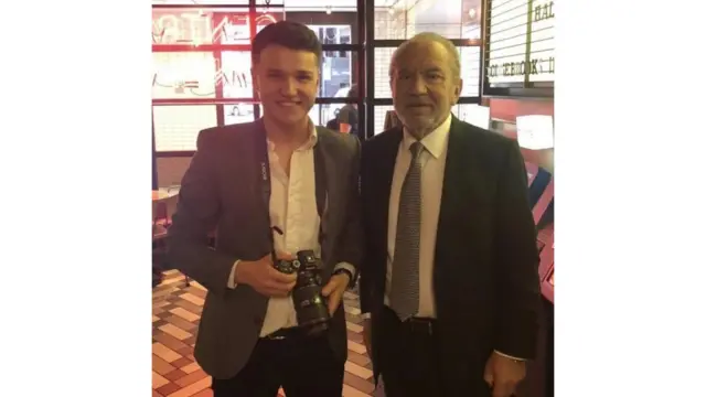 حصل روس على دفعة كبيرة من خلال العمل مع لورد شوغر