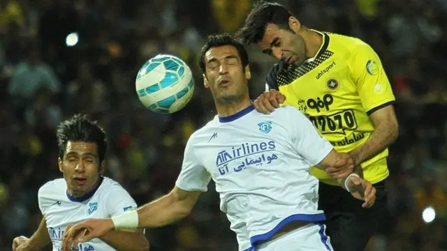 بازی سپاهان و گسترش فولاد