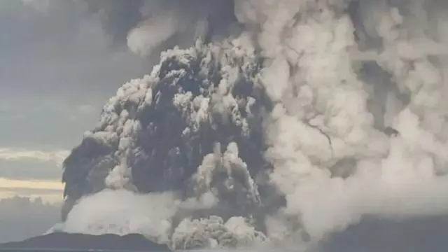 டோங்கா எரிமலை வெடிப்பு