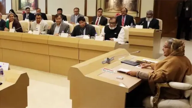 বাধ্যতামূলক অবসরের কোনো কারণ সরকার প্রকাশ করে না।