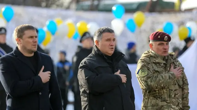 Комполку "Миротворець" Юрій Шершньов каже - особливого ставлення до когось у його підрозділі немає