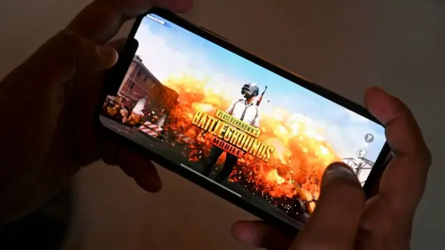 ફોન પર પબજી ગેમ