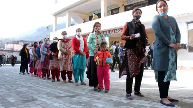 મહિલા અને વંચિતોની અનામત પર તરાપ મારવાની તરકીબ છે સમરસ યોજના?