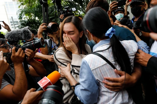 น.ส. เมธาวี สิทธิจิรวัฒนกุล พี่สาวของปนัสยา