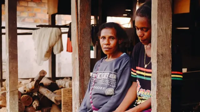 Papua, pembakaran hutan, Korindo, Korea Selatan, perkebunan sawit, marius betera, Mikela Dawirop