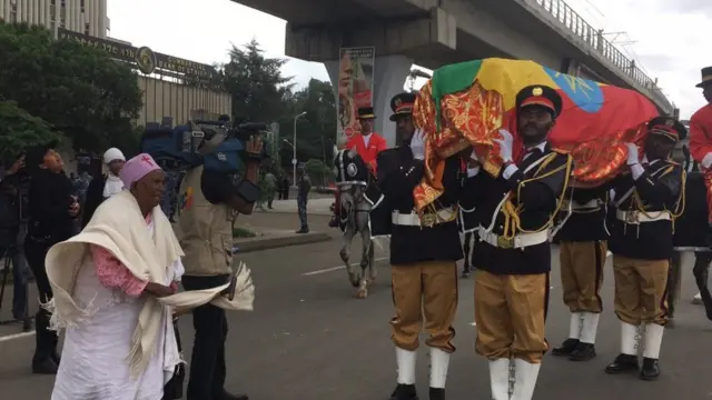 የኢንጅነር ስመኘው ስርዓተ ቀብር በፎቶ