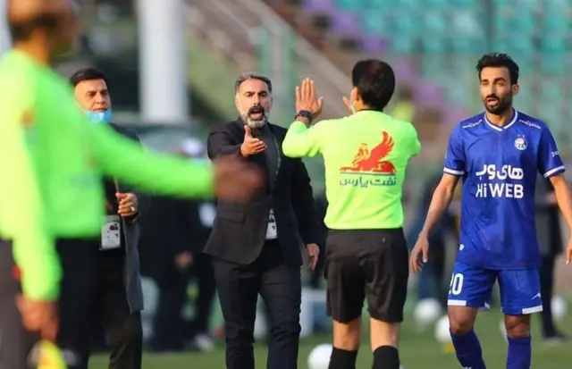 محمود فکری سرمربی استقلال