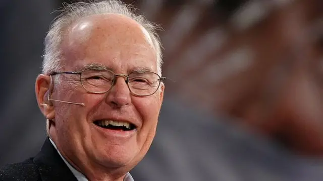 Gordon Moore falaapostas esportivas betfairevento e sorri