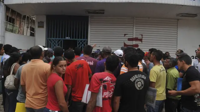 Trabalhadores fazem fila para emprego na construçãoituano e guarani palpiteBelo Monte