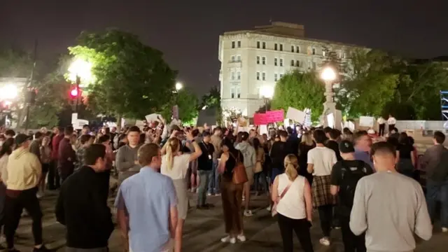 Manifestantes protestam do ladoapp de aposta grátisfora da Suprema Corte dos EUA