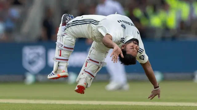 ऋषभ पंत की तस्वीर