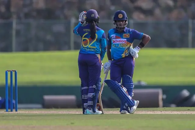 චමරි සහ විශ්මි අතර ආරම්භක කඩුල්ල වෙනුවෙන් පැවති සම්බන්ධතාවය ලකුණු 159කි.