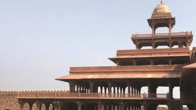 পঞ্চমহল, ফতেপুর সিক্রির হারেম সদর দফতরের আনন্দ মহল