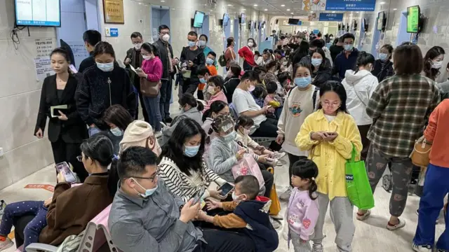 चीनमधील रुग्णालयातील दृश्य