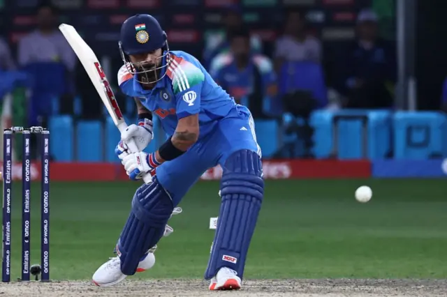 சாம்பியன்ஸ் டிராபி: வின்டேஜ் கோலி, ஷமி அற்புதம்! இந்திய அணி வெற்றியுடன் 5-வது முறையாக பைனலுக்குத் தகுதி