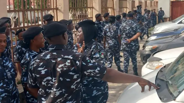 Aworan ẹgbẹ oṣiṣẹ NLC