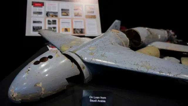 Iraan hidhattoota Huutiif meeshaalee waraanaa dhiyeessuun himatamti