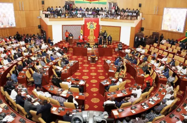 80 majority lawmakers call for removal of Finance Minister 