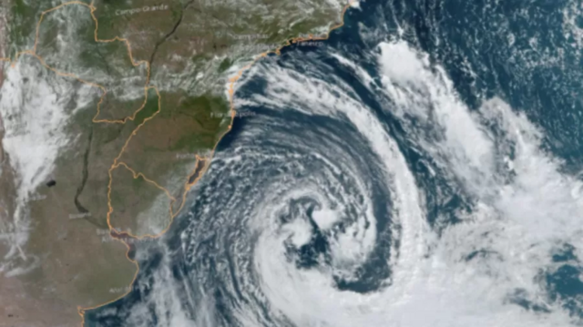 Imagem de ciclone extratropical prximo  costa do RS