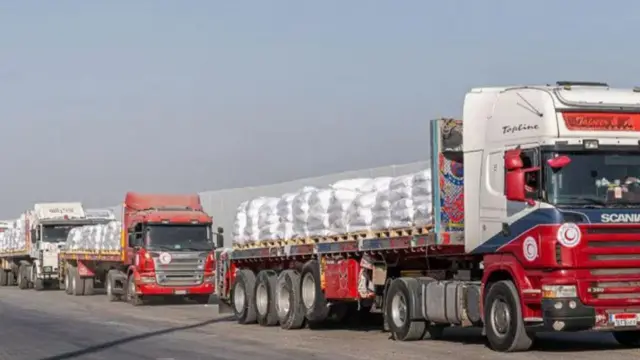 Aid trucks enta Gaza from Egypt