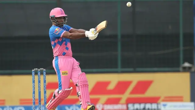 कप्तान संजू सैमसन ने 42 रनों की पारी खेली