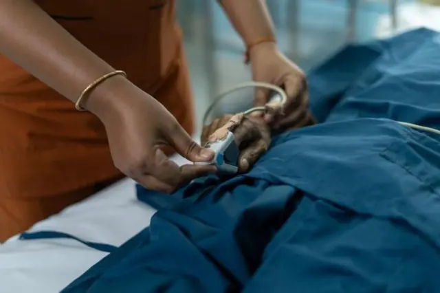 વજન ઘટાડવું, બૉરેક્સનું સેવન, વિદ્યાર્થિનીનું મોત, નિષ્ણાતો, હેલ્થ, બીબીસી ગુજરાતી