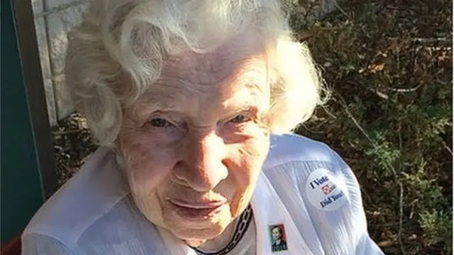 ১০২ বছর বয়সী ইউগেনিয়া পার্কিন্স