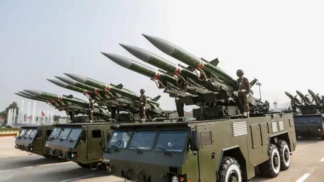 ၇၇ နှစ်မြောက် တပ်မတော်နေ့မှာထုတ်ပြတဲ့ စစ်လက်နက်တချို့