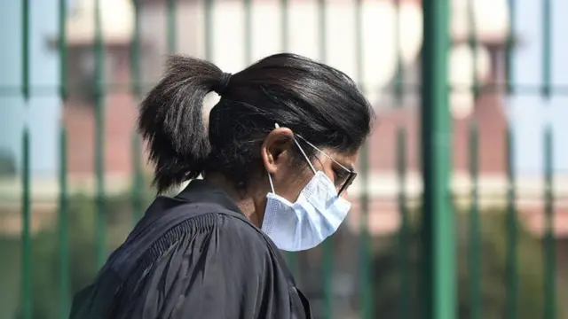 பெண் வழக்கறிஞர்