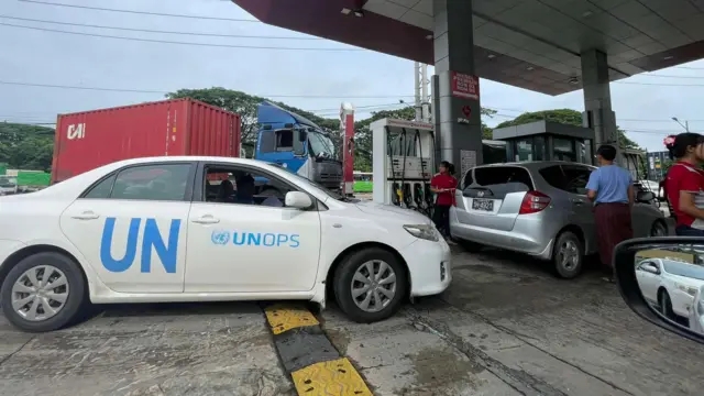 ၂၀၂၄ ခုနှစ်၊ သြဂုတ်လထဲ ရန်ကုန်မှာစက်သုံးဆီဝယ်ယူဖို့ စောင့်ဆိုင်းနေရတဲ့မြင်ကွင်း