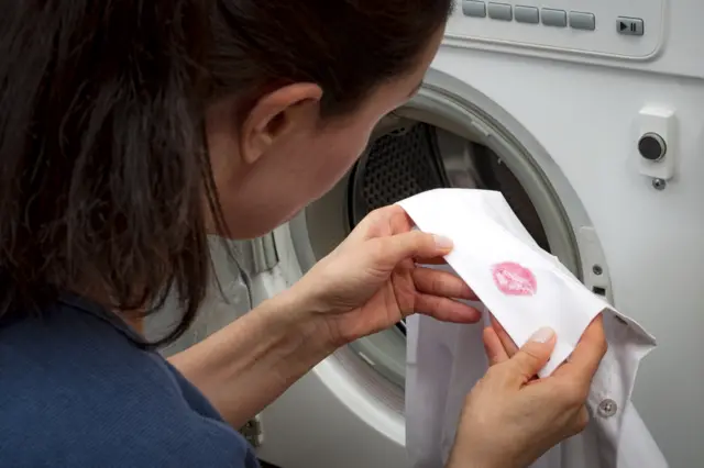 ઍક્સ્ટ્રામૅરિટલ અફેર