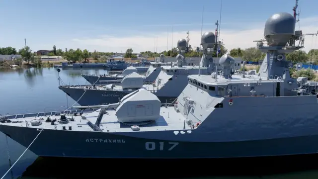 Россия перебазирует Каспийскую флотилию из Астрахани в Каспийск