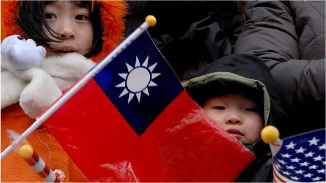 美国智库一项报告显示，绝大对数台湾公众对中国大陆持负面看法，而对美国印象则倾向于积极。