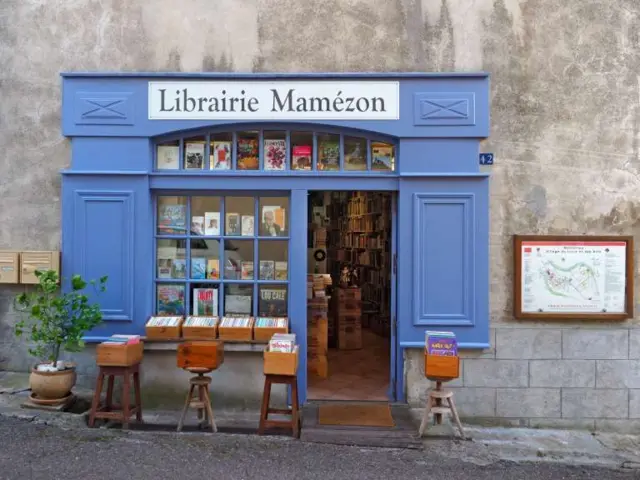 Montolieu, desa buku, toko buku