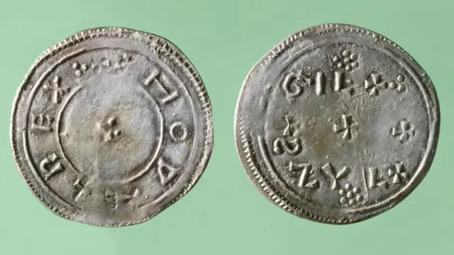 Серебряные пенни Хивела Доброго